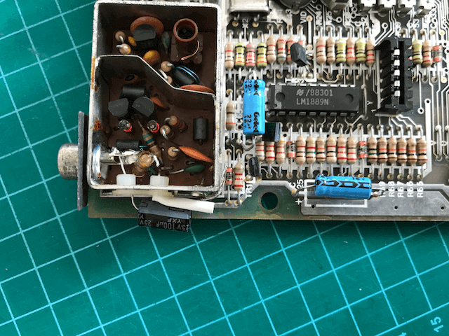 Solder capacitor to RF socket